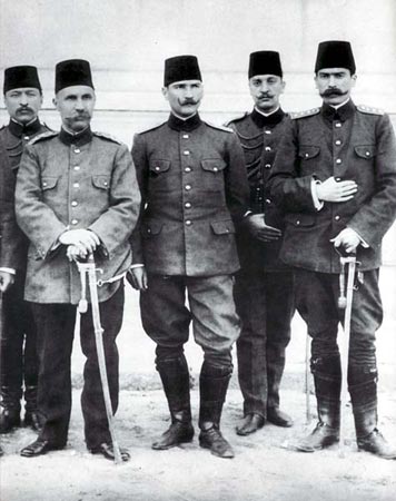 Siyah Beyaz Fotoğraflarla Atatürk Galerisi-1