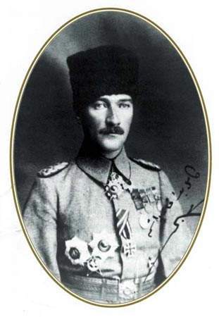Siyah Beyaz Fotoğraflarla Atatürk Galerisi-1