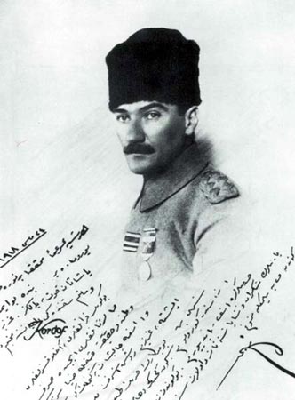 Siyah Beyaz Fotoğraflarla Atatürk Galerisi-1