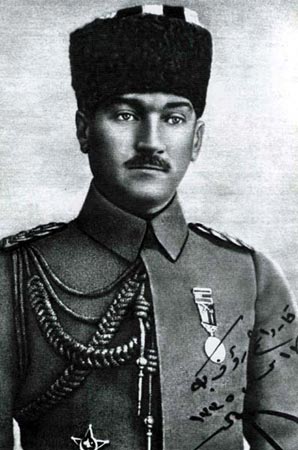 Siyah Beyaz Fotoğraflarla Atatürk Galerisi-1