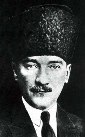 Siyah Beyaz Fotoğraflarla Atatürk Galerisi-1