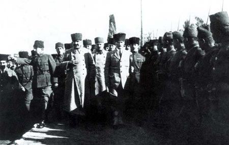 Siyah Beyaz Fotoğraflarla Atatürk Galerisi-1