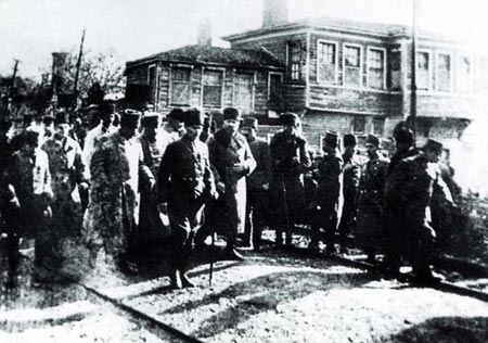 Siyah Beyaz Fotoğraflarla Atatürk Galerisi-1
