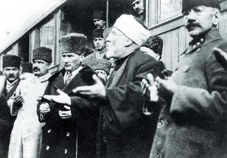 Siyah Beyaz Fotoğraflarla Atatürk Galerisi-1