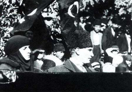 Siyah Beyaz Fotoğraflarla Atatürk Galerisi-1