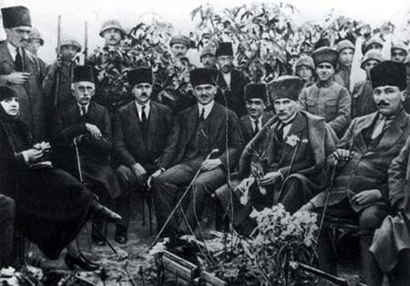 Siyah Beyaz Fotoğraflarla Atatürk Galerisi -2