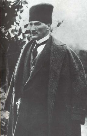 Siyah Beyaz Fotoğraflarla Atatürk Galerisi -2