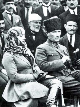 Siyah Beyaz Fotoğraflarla Atatürk Galerisi -2