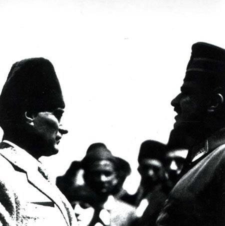 Siyah Beyaz Fotoğraflarla Atatürk Galerisi -2