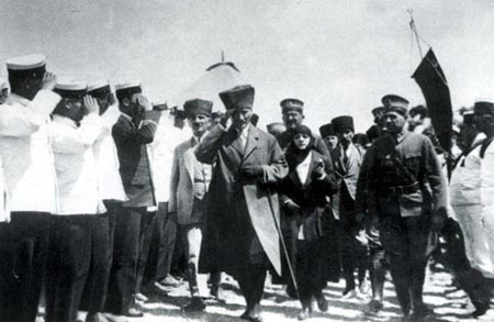 Siyah Beyaz Fotoğraflarla Atatürk Galerisi -2