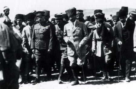 Siyah Beyaz Fotoğraflarla Atatürk Galerisi -2