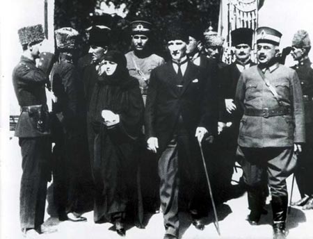 Siyah Beyaz Fotoğraflarla Atatürk Galerisi -2
