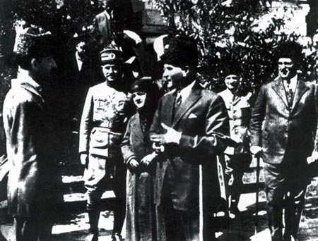 Siyah Beyaz Fotoğraflarla Atatürk Galerisi -2