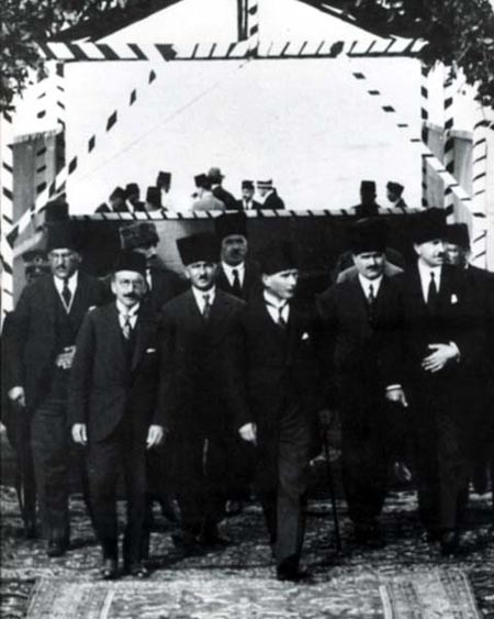Siyah Beyaz Fotoğraflarla Atatürk Galerisi -2