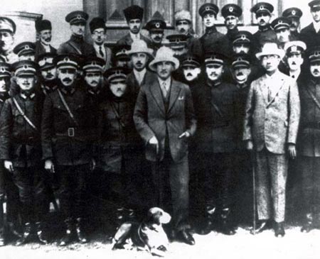 Siyah Beyaz Fotoğraflarla Atatürk Galerisi -2
