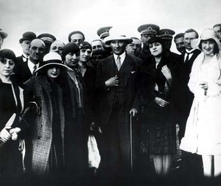 Siyah Beyaz Fotoğraflarla Atatürk Galerisi -2