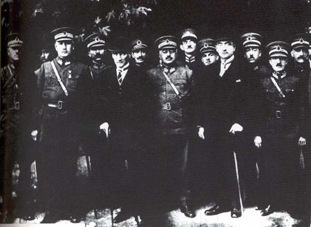 Siyah Beyaz Fotoğraflarla Atatürk Galerisi -2