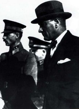 Siyah Beyaz Fotoğraflarla Atatürk Galerisi -2
