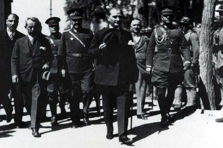 Siyah Beyaz Fotoğraflarla Atatürk Galerisi -2