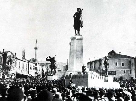 Siyah Beyaz Fotoğraflarla Atatürk  Galerisi- 3