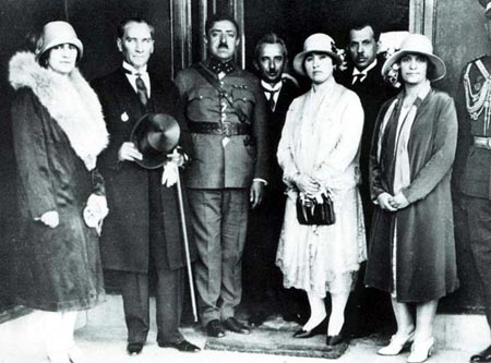 Siyah Beyaz Fotoğraflarla Atatürk  Galerisi- 3