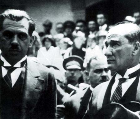 Siyah Beyaz Fotoğraflarla Atatürk  Galerisi- 3