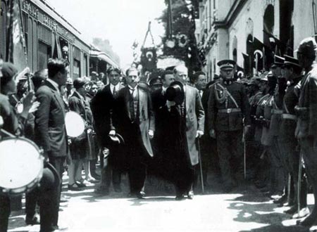 Siyah Beyaz Fotoğraflarla Atatürk  Galerisi- 3