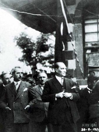 Siyah Beyaz Fotoğraflarla Atatürk  Galerisi- 3