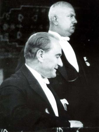 Siyah Beyaz Fotoğraflarla Atatürk  Galerisi- 3