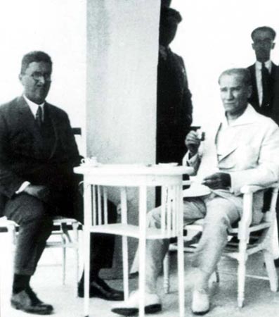 Siyah Beyaz Fotoğraflarla Atatürk  Galerisi- 3