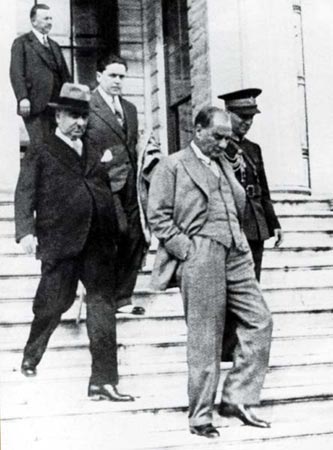 Siyah Beyaz Fotoğraflarla Atatürk  Galerisi- 3