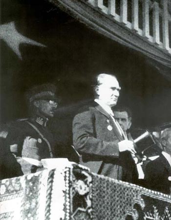 Siyah Beyaz Fotoğraflarla Atatürk  Galerisi- 3