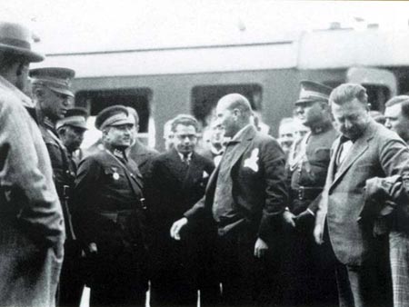Siyah Beyaz Fotoğraflarla Atatürk  Galerisi- 3