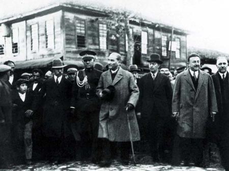 Siyah Beyaz Fotoğraflarla Atatürk  Galerisi- 3