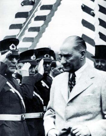 Siyah Beyaz Fotoğraflarla Atatürk Galerisi- 4