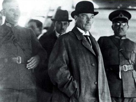 Siyah Beyaz Fotoğraflarla Atatürk Galerisi- 4