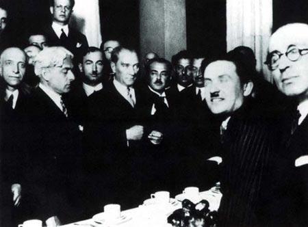 Siyah Beyaz Fotoğraflarla Atatürk Galerisi- 4