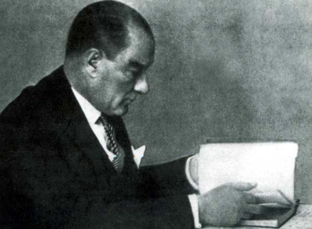Siyah Beyaz Fotoğraflarla Atatürk Galerisi- 4