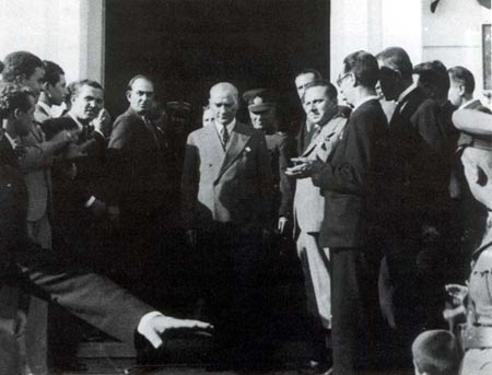 Siyah Beyaz Fotoğraflarla Atatürk Galerisi- 4