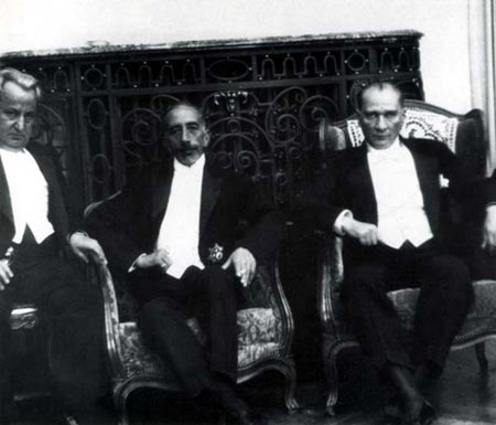 Siyah Beyaz Fotoğraflarla Atatürk Galerisi- 4