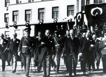 Siyah Beyaz Fotoğraflarla Atatürk Galerisi- 4