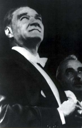 Siyah Beyaz Fotoğraflarla Atatürk Galerisi- 4