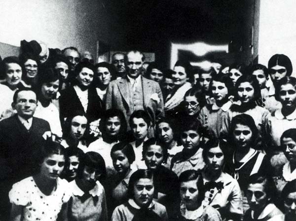 Siyah Beyaz Fotoğraflarla Atatürk Galerisi- 4