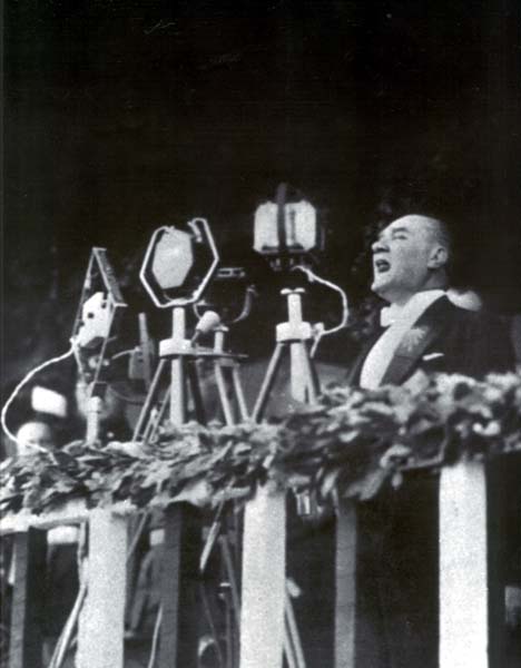 Siyah Beyaz Fotoğraflarla Atatürk Galerisi- 4