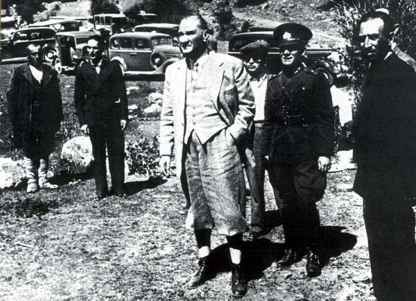 Siyah Beyaz Fotoğraflarla Atatürk Galerisi- 4