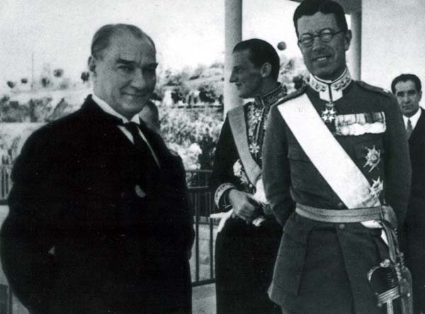 Siyah Beyaz Fotoğraflarla Atatürk Galerisi- 4