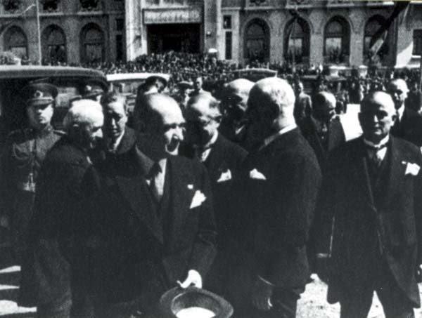 Siyah Beyaz Fotoğraflarla Atatürk Galerisi- 4