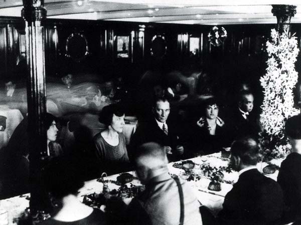 Siyah Beyaz Fotoğraflarla Atatürk Galerisi- 4
