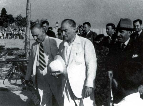 Siyah Beyaz Fotoğraflarla Atatürk Galerisi- 4