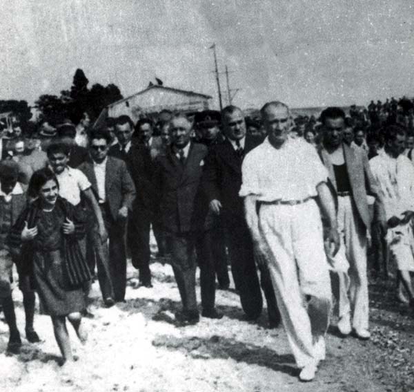 Siyah Beyaz Fotoğraflarla Atatürk Galerisi- 5